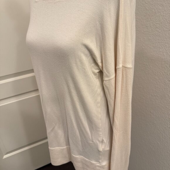 Athleta Studio Barre Sweatshirt Size M with Thumbholes - Picture 2 of 6
